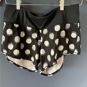 Oiselle ROGA SHORTS DARING DOTS PRINT / 6